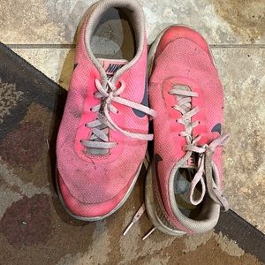 I would wash them if you are intersted. Pink Nike. Womens 5.5
